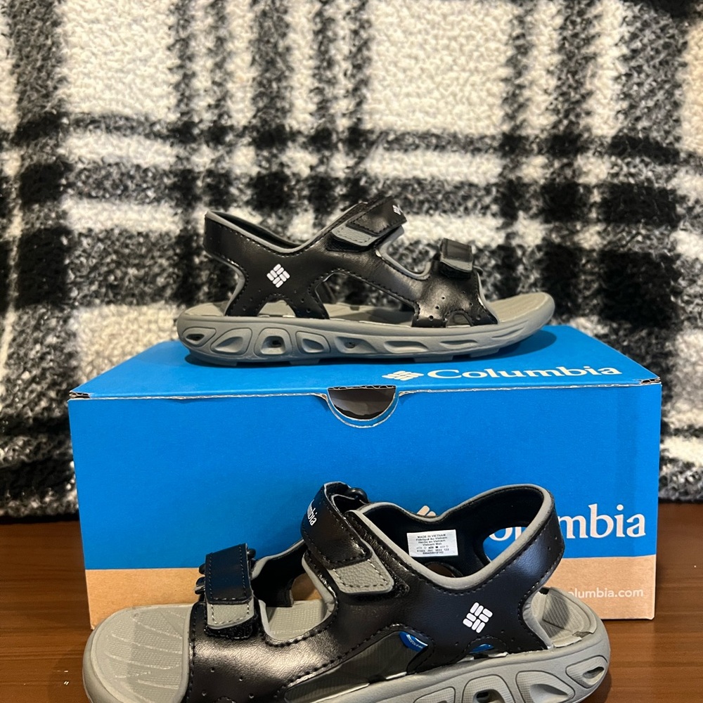 Columbia Black and Gray Outdoor Sandals with Adjustable Straps